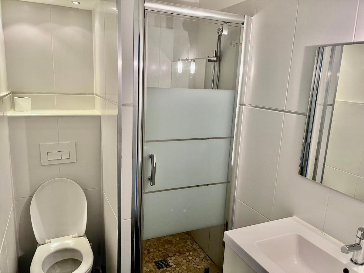 Hotel L'Eau Des Collines Marseille Bagian luar foto